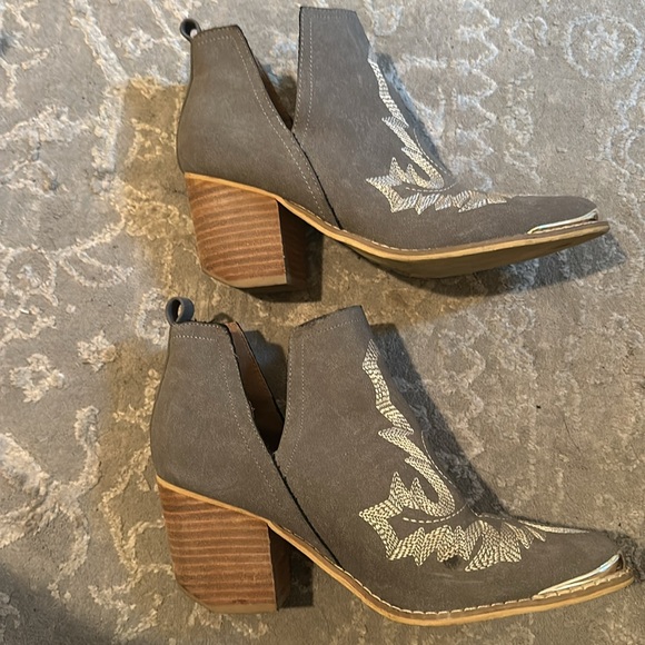 Western ankle boots - Picture 2 of 4
